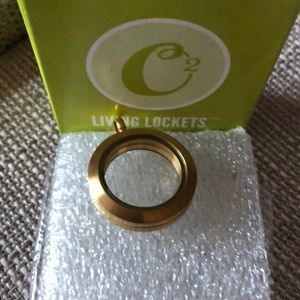 Medium gold locket